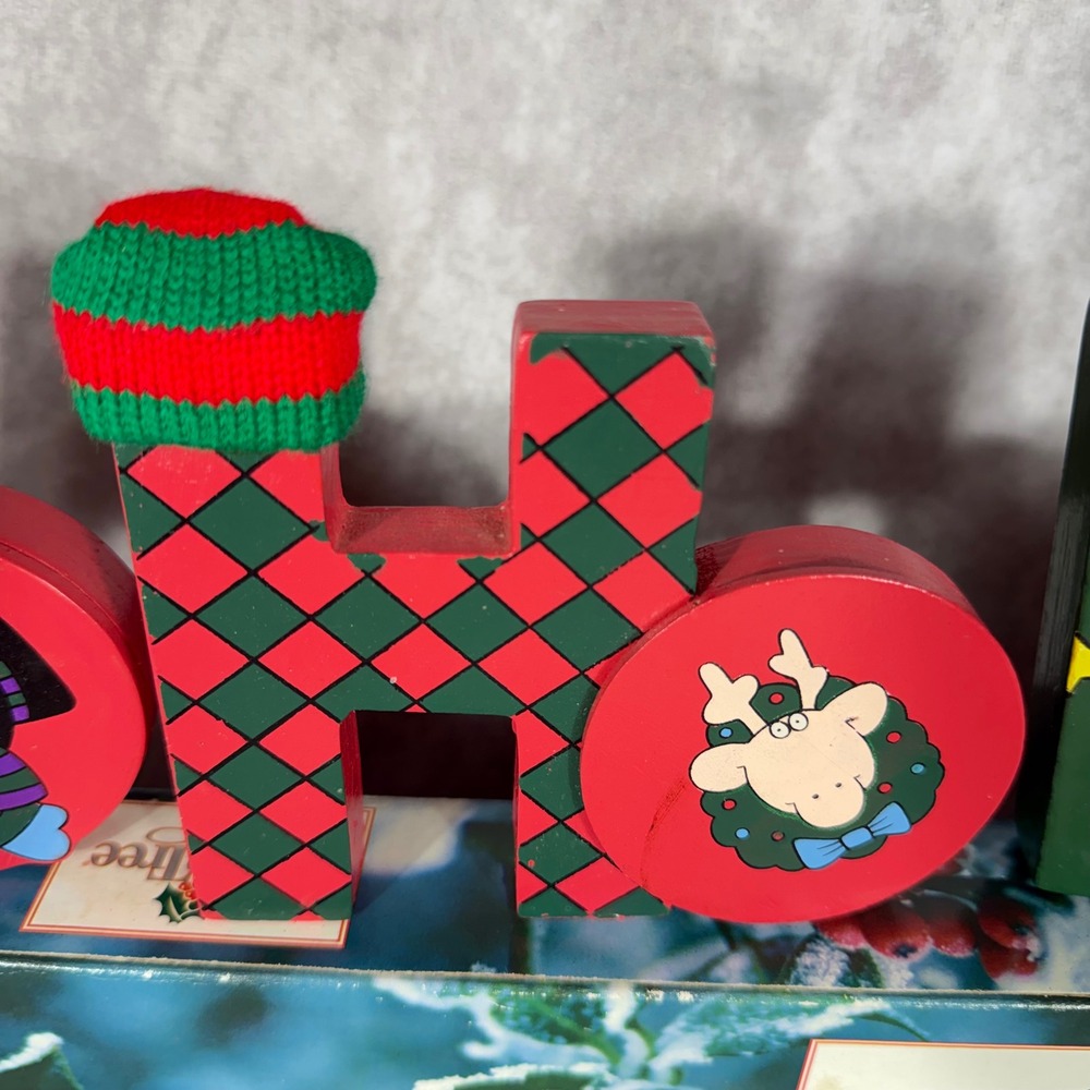 Vtg Holly Tree Wooden Ho Ho Ho Christmas Tabletop Sign Holiday Decor Whimsy NIB - Picture 3 of 8